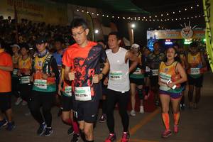 BIB: 2015, 27164
                            <button type="button" onclick="openModal(9884204)" class="btn btn-primary btn-sm float-right btn-popup" data-toggle="modal" data-target=".modal-high-quality">
                        <i class="fas fa-shopping-cart"></i> Add to Cart
                    </button>
                                            <button type="button" onclick="isThisMe(9884204, true)" class="btn btn-success btn-sm float-right btn-popup btn-isme hidden" data-toggle="tooltip" data-placement="bottom" title="นี่คือรูปของคุณใช่ไหม คลิกที่นี่เพื่อเอาเข้าอัลบั้ม">
                        <i class="fas fa-plus"></i> Add to album
                    </button>
                    <button type="button" onclick="isThisMe(9884204, false)" class="btn btn-warning btn-sm float-right btn-popup btn-isnotme hidden">
                        <i class="fas fa-ban"></i> Remove from album
                    </button>
